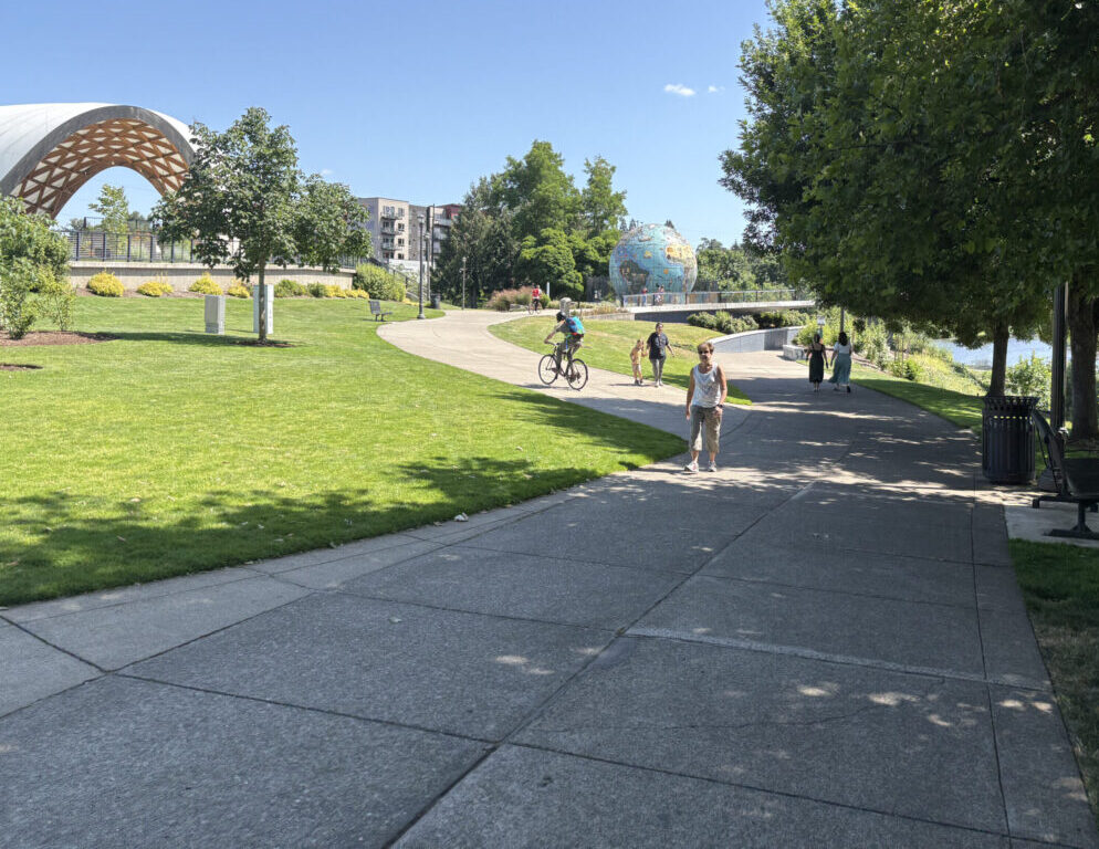 People riding and biking in Riverfront Park in Salem Oregon