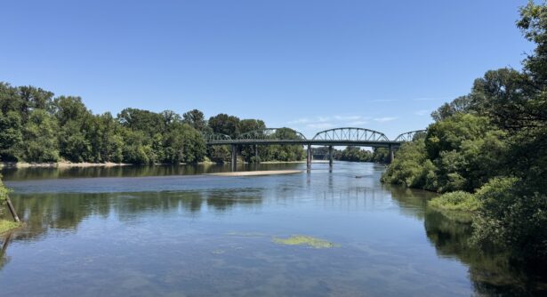 Willamette River from Monteith Riverpark in Albany OR